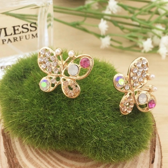 NEW!๐๐BUTTERFLY๐ฆBLING!๐ฆSO ADORABLE๐๐SO CUTE! - Picture 4 of 8